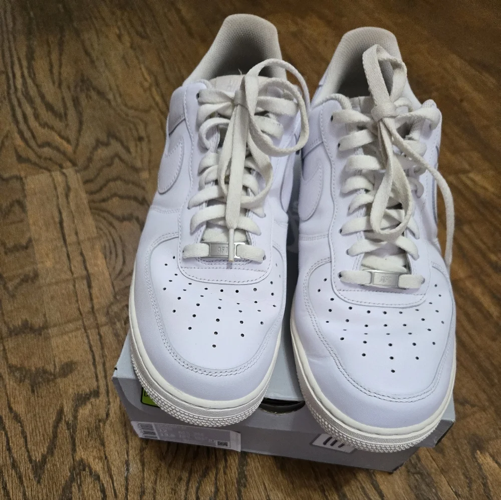 Mens Nike Air Force 1 Sz 12 - Picture 1 of 6